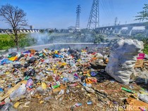 Sampah Menumpuk di Bojongsoang Bandung, Camat Sentil Oknum RW