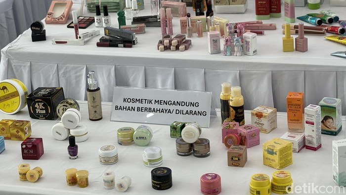 Kosmetik berbahaya