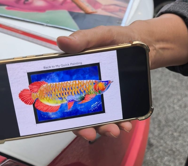 Malaysia Kalau kamu mampir ke Malaysia, tepatnya di sekitaran Menara Petronas, mampir ke Jalan Ampang, deh. Kamu bisa ketemu dengan Uncle Wan yang jago banget gambar pakai iPad
