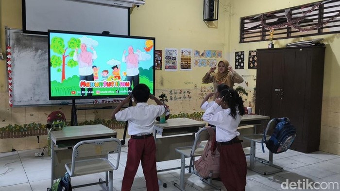 Suasana SDN Purwoyoso, Kecamatan Ngaliyan, Kota Semarang, yang hanya menerima tiga murid baru di tahun ajaran 2026/2027, Senin (13/7/2026).