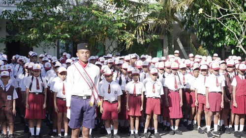 Pemusatan MPLS siswa SD hingga SMP Badung di SMP Negeri 1 Mengwi, Senin (13/7/2026). (Dok. Disdikpora Badung)