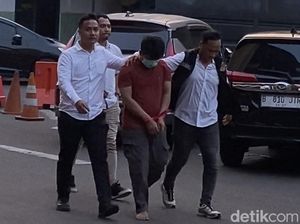 Penampakan Pria Pengirim Ancaman Bom di SDN Srengseng Sawah 15