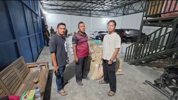 Polres Metro Jakarta Barat membongkar 'pabrik' pil jin di Semarang, Jawa Tengah