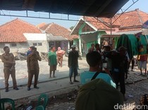Haru di Lelea Saat Korban Tragedi Jalur Pantura Dikebumikan