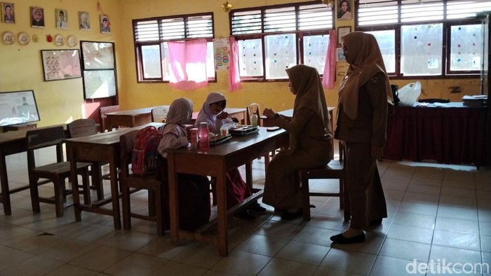 SDN 1 Gedung Meneng Bandar Lampung hanya ada 2 siswa baru