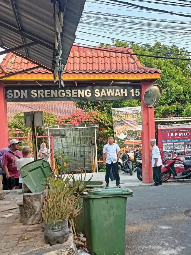 Situasi SD Negeri di Jaksel Usai Ancaman Bom, Polisi Sisir Lokasi