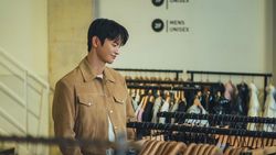 Momen Kencan Seo In Guk-Park Ji Hyun di See You At Work Tomorrow!