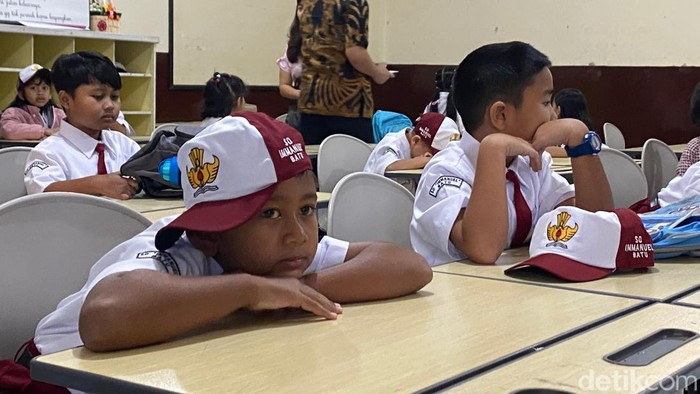 Siswa Siswi baru di SD Immanuel Kota Batu.