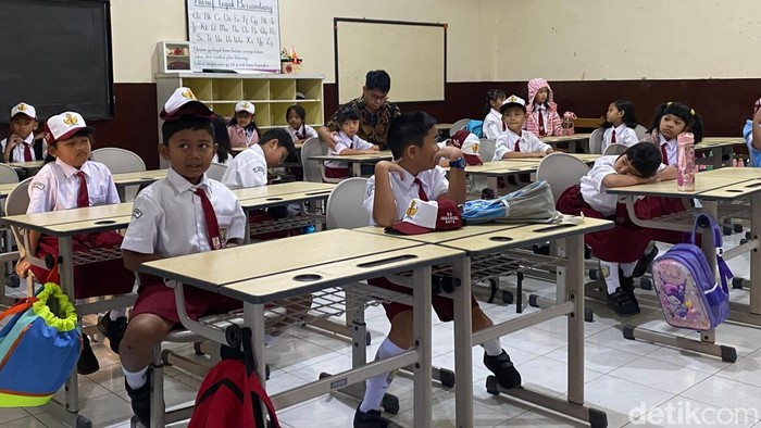 Siswa Siswi baru di SD Immanuel Kota Batu.