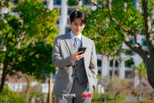Adegan dalam drama Korea terbaru tvN 2026 Spooky in Love.