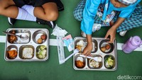MBG 'Aktif' Lagi Usai Libur Sekolah, BGN Sidak Distribusi di Sekolah-SPPG