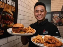 Tinggalkan Karier 23 Tahun, Mantan Polisi Ini Buka Restoran Ayam Goreng
