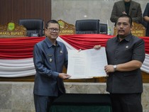 Pesan Kang Akur Usai DPRD Setujui Raperda Pertanggungjawaban APBD 2025