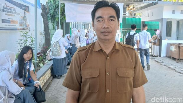 Wakil Kepala Sekolah SMAN 16 Makassar, Imran Rosiadi.