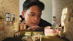 Buat yang mau mendengarkan EP Spotlesss Dove Adikara sudah ada di berbagai platform musik digital. 