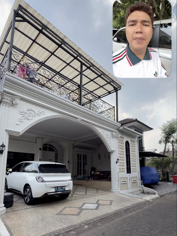 Aldi Taher jual rumah.