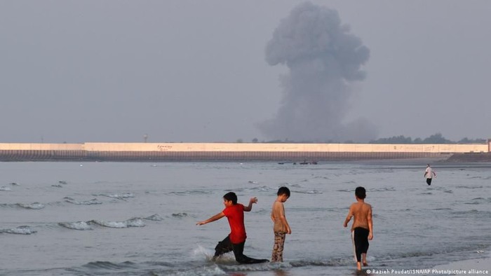 AS-Iran Saling Serang, Trump Berlakukan Blokade Laut