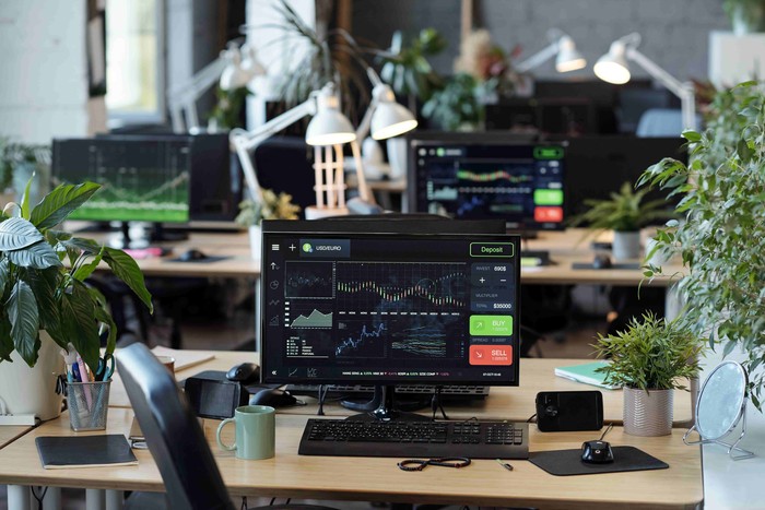 IHSG Balik Menguat ke Level 6.000, Cek Rekomendasi Saham Hari Ini