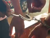 2 Remaja Sukoharjo Minta Bantuan Damkar gegara Tangan Terborgol