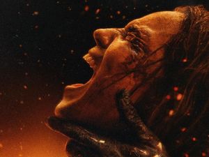 Evil Dead Burn: Film Paling Ngilu Tahun Ini