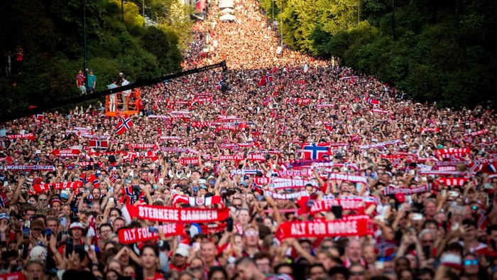 The men's national football team is greeted by the audience at Slottsplassen after returning to Norway from the USA, in Oslo, Norway, July 13, 2026. Trond R. Teigen /NTB/via REUTERS   ATTENTION EDITORS - THIS IMAGE WAS PROVIDED BY A THIRD PARTY. NORWAY OUT. NO COMMERCIAL OR EDITORIAL SALES IN NORWAY. REFILE TO REMOVE RESTRICTION.