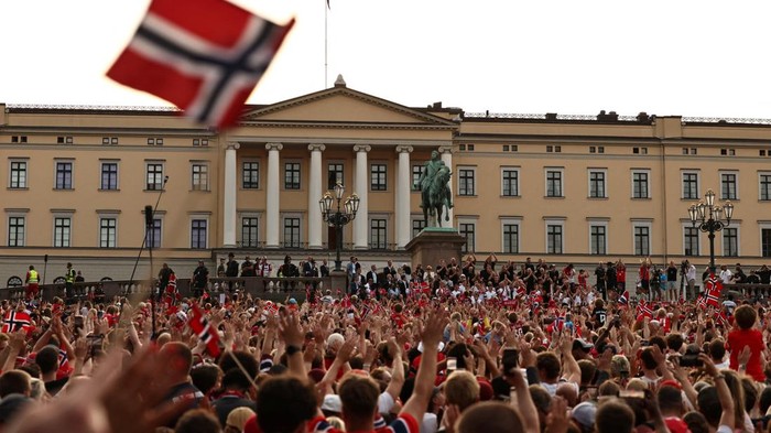Members of the Norwegian men’s football team react outside the palace as they celebrate their performance in the World Cup after returning to Oslo, Norway, July 13, 2026. REUTERS/Tom Little