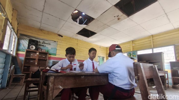 Kondisi SDN 4 Kupang Jabon Sidoarjo yang memprihatinkan