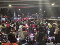 Simpang Mampang Macet Segala Arah Malam Ini Imbas Pembongkaran JPO Tendean