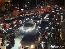 Video Macet Parah di Sekitar Mampang-Tendean Imbas JPO Dibongkar