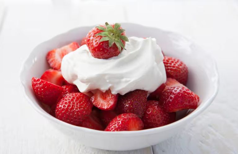 Makanan di Wimbledon Laris Manis! 283 Ribu Porsi Stroberi Ludes di Wimbledon 2026