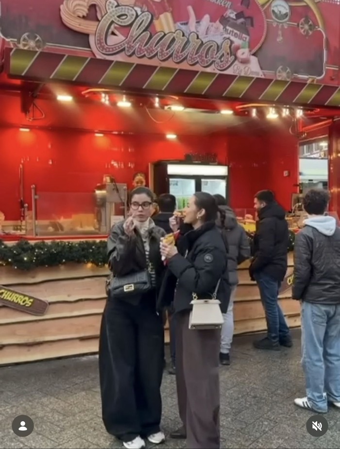 Medina Dina Liburan ke Italia Bareng Gading Marten, Makan Gelato hingga Pasta