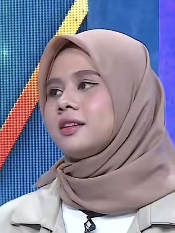 Mega Salsabillah di studio Rumpi, Trans TV.