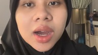 Dalam konten yang dibuat pemilik followers 218 ribu itu membuat video soal Uang Jampidsus. Dalam videonya, Mega menyebut uang yang ditemukan adalah uang dari miliknya dari nenek moyangnya.  Foto: Channel YouTube Trans TV dan dok instagram Mega Salsabillah