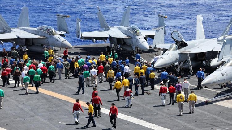 Momen Kesibukan Awak Kapal Induk USS Theodore Roosevelt saat Ikut Latihan Militer RIMPAC
