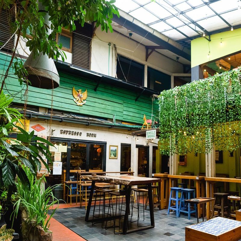 Ngopi di Bangunan Bersejarah Jakarta, Nuansanya Bikin Nostalgia Ngopi di Bangunan Bersejarah Jakarta, Nuansanya Bikin Nostalgia