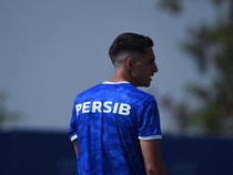 Luka Menalo Kenang Momen Bersama Pemain Baru Persija Jakarta