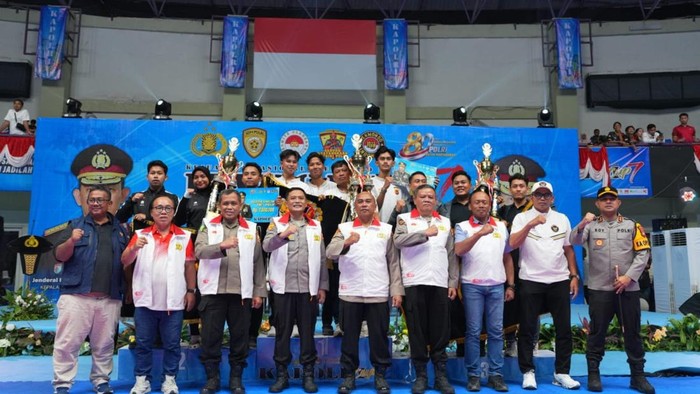 Personel Satbrimob Polda Metro Jaya meraih kemenangan dalam Kejuaraan Taekwondo Kapolri Cup tahun 2026. Brimob Polda Metro Jaya berhasil membawa 5 medali. (dok Ist)