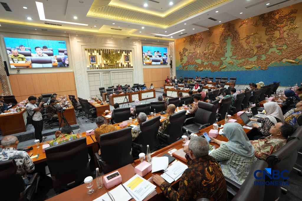 Rapat kerja Kementerian Perindustrian dengan Komisi VII DPR RI di Komplek Parlemen, Jakarta, Selasa (14/7/2026). (CNBC Indonesia/Ferry Sandi)