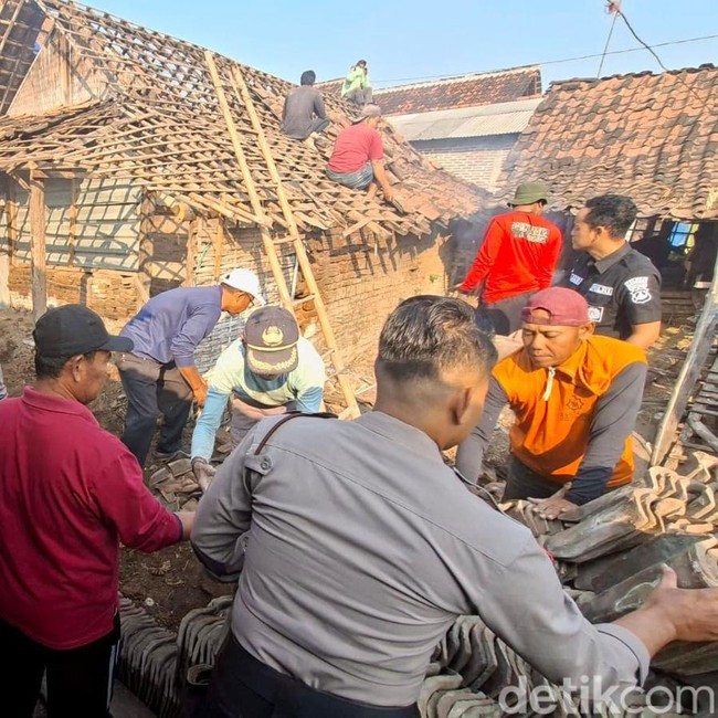 Akhirnya Rumah Bekas Kandang Milik Mbah Sojo Direnovasi