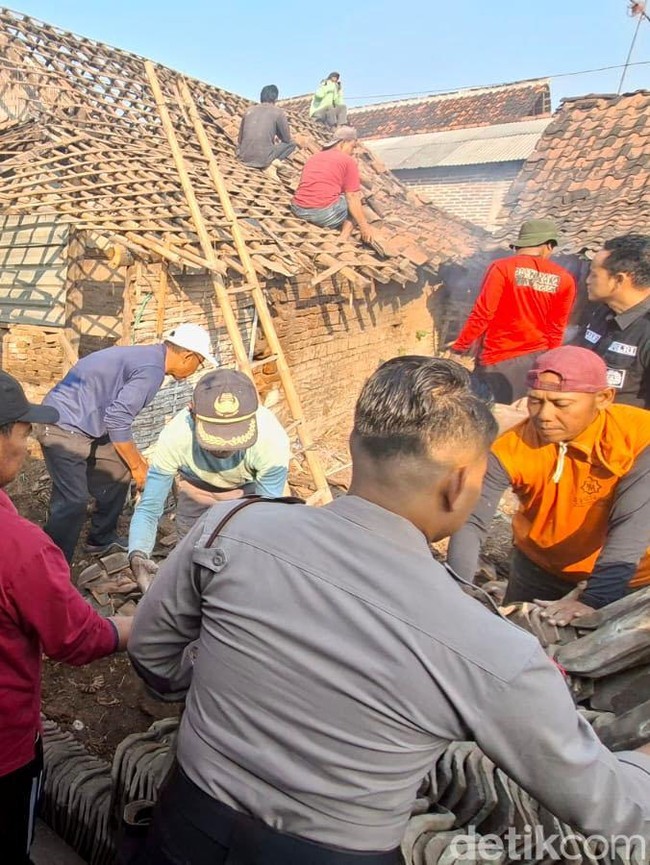 Akhirnya Rumah Bekas Kandang Milik Mbah Sojo Direnovasi