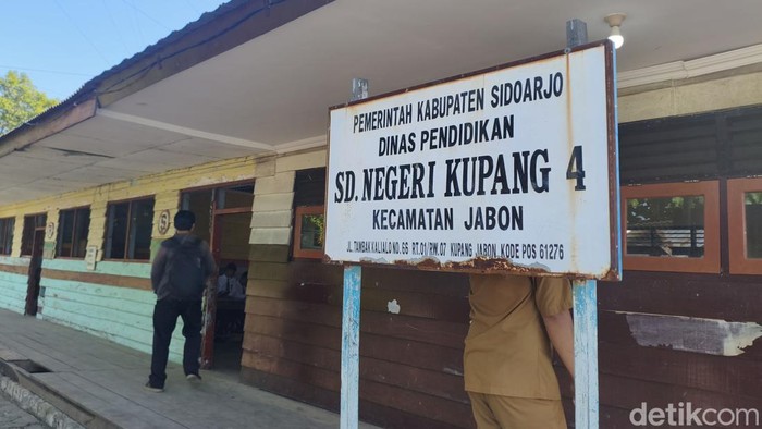SDN 4 Kupang Sidoarjo Tak Dapat Siswa Baru, Kini Hanya 12 Murid