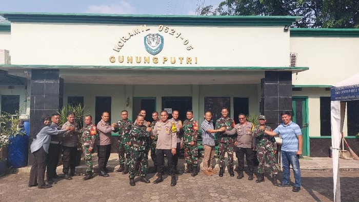 Sejumlah Polsek di wilayah hukum Polres Bogor berkunjung ke Koramil di Kabupaten Bogor, Jawa Barat untuk menjaga sinergitas wilayah. (dok Ist)