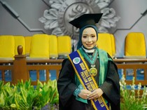 Tips Shefira Lulus Kuliah 7 Semester-Raih Prestasi Internasional