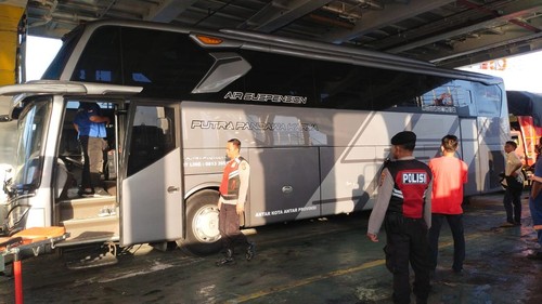 Seorang sopir bus meninggal dunia di atas KMP Bintang Balikpapan di Pelabuhan Gilimanuk, Selasa (14/7/2026).