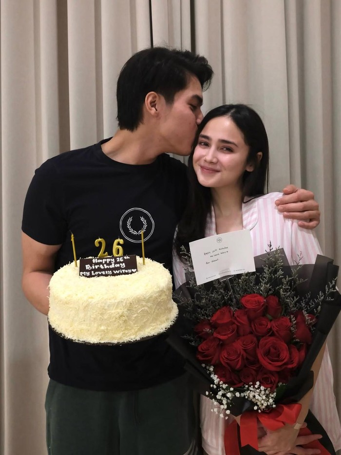 Syifa Hadju ulang tahun ke-26.