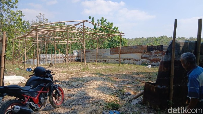 Tempat yang diduga untuk pengoplosan LPG di Dukuh Nglencong, Desa Botoreco, Kecamatan Kunduran, Blora, Selasa (14/7/2026).