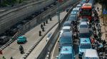 Tendean Macet Parah Usai JPO Ditabrak Truk