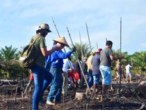 Manugal, Tradisi Gotong Royong Masyarakat Dayak Saat Membuka Ladang