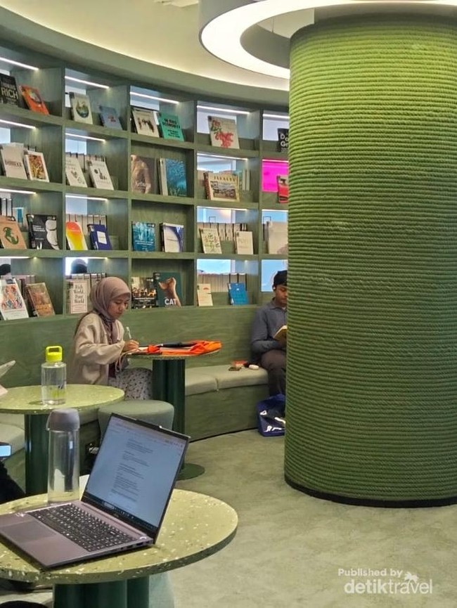 Makin Cantik! Perpustakaan Nyi Ageng Serang Kini Jadi Spot Favorit Berfoto