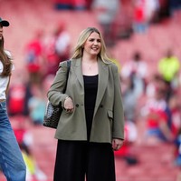 Wanita tersebut menjadi sasaran netizen karena memiliki penampilan yang berbeda dengan kebanyakan WAGs glamour. Foto: PA Images via Getty Images/Mike Egerton - PA Images